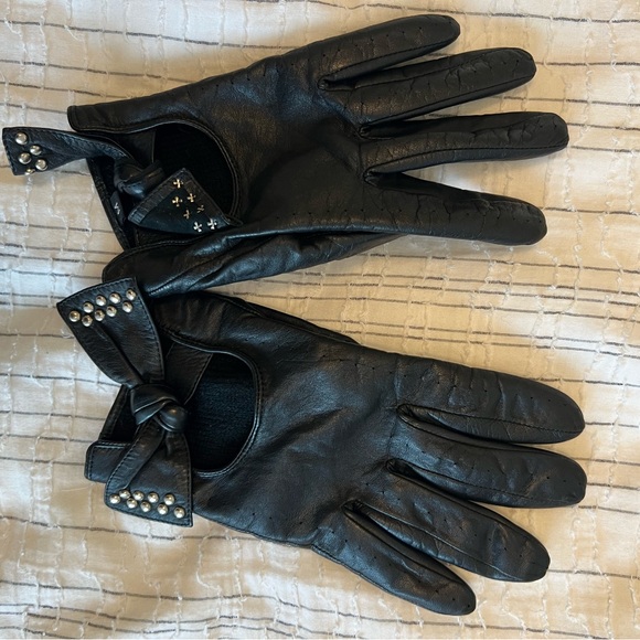 Vintage Leather Gloves - Picture 2 of 2